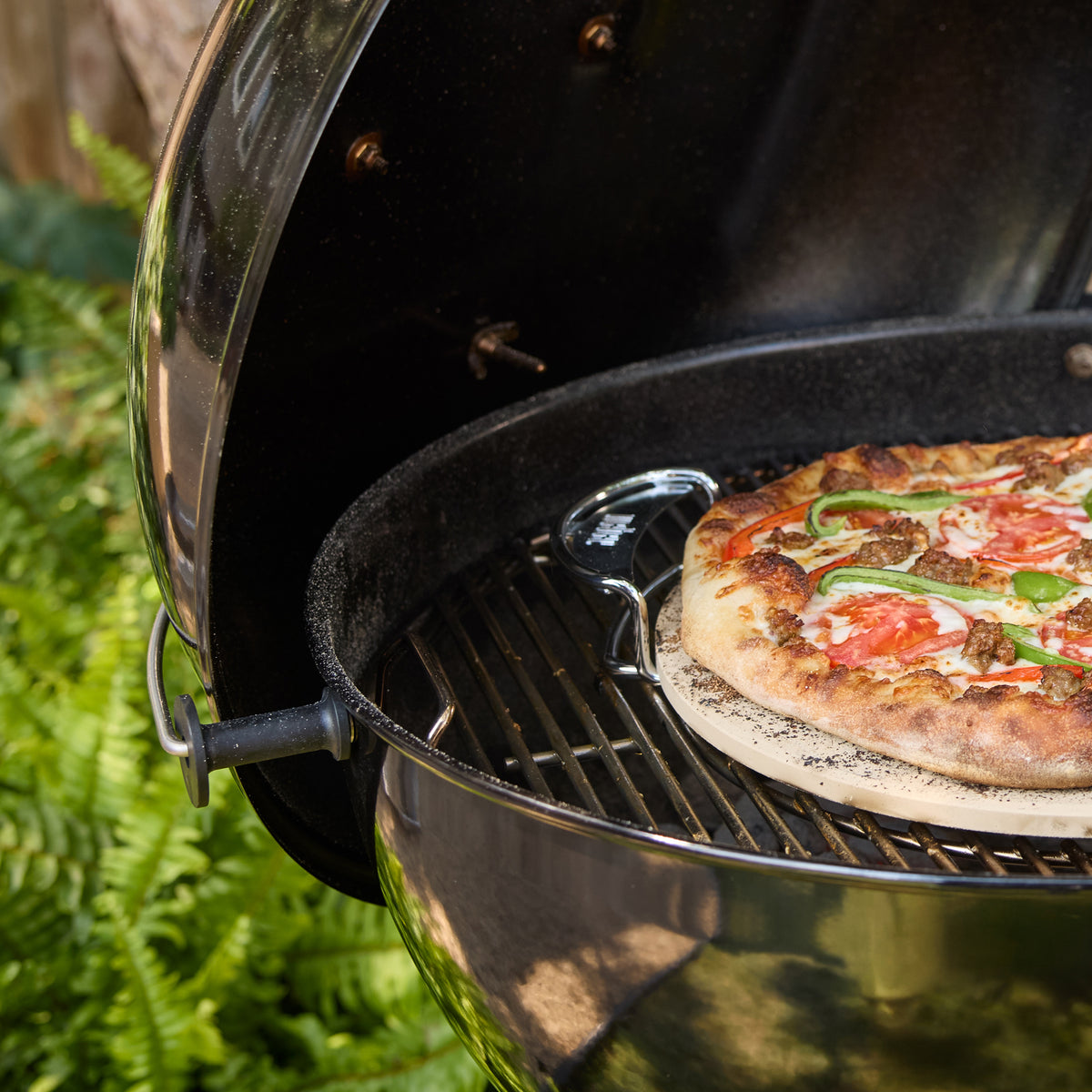 Weber Master-Touch GBS E-5750 Charcoal Braai 57 cm