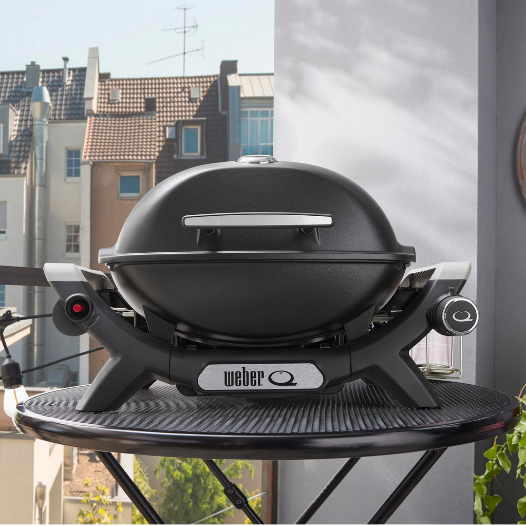 Weber Q 1100N Portable Gas Braai in use