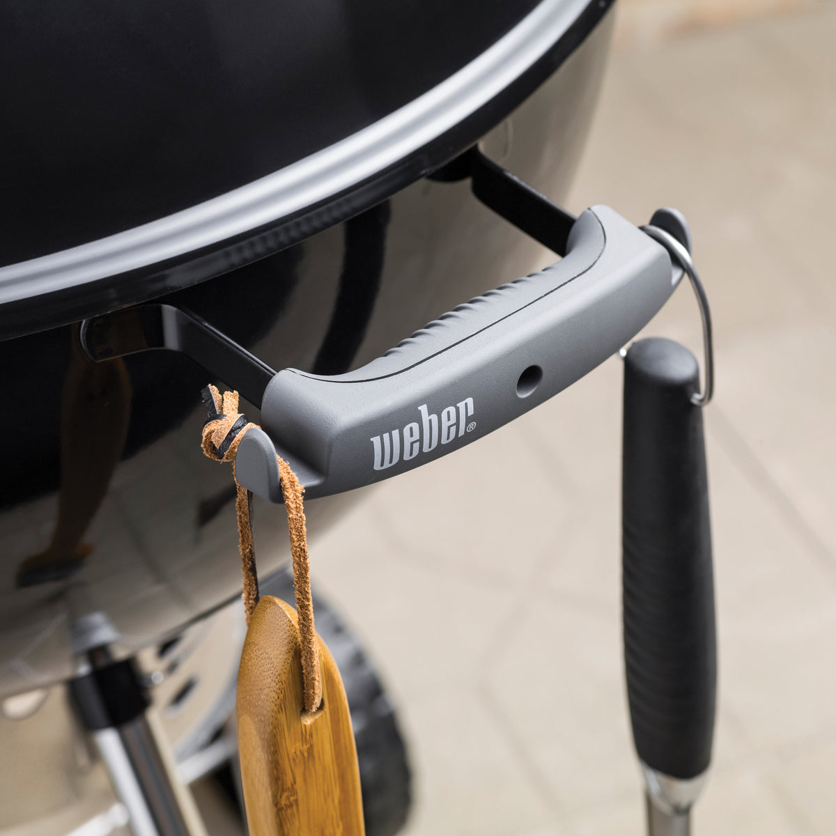 Weber Original Kettle Premium Charcoal Braai 57 cm