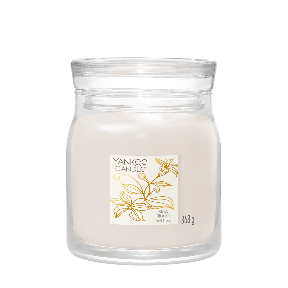Yankee Candle Signature Medium Jar, Slow Bloom in pink glass vessel with glass lid — view 1
