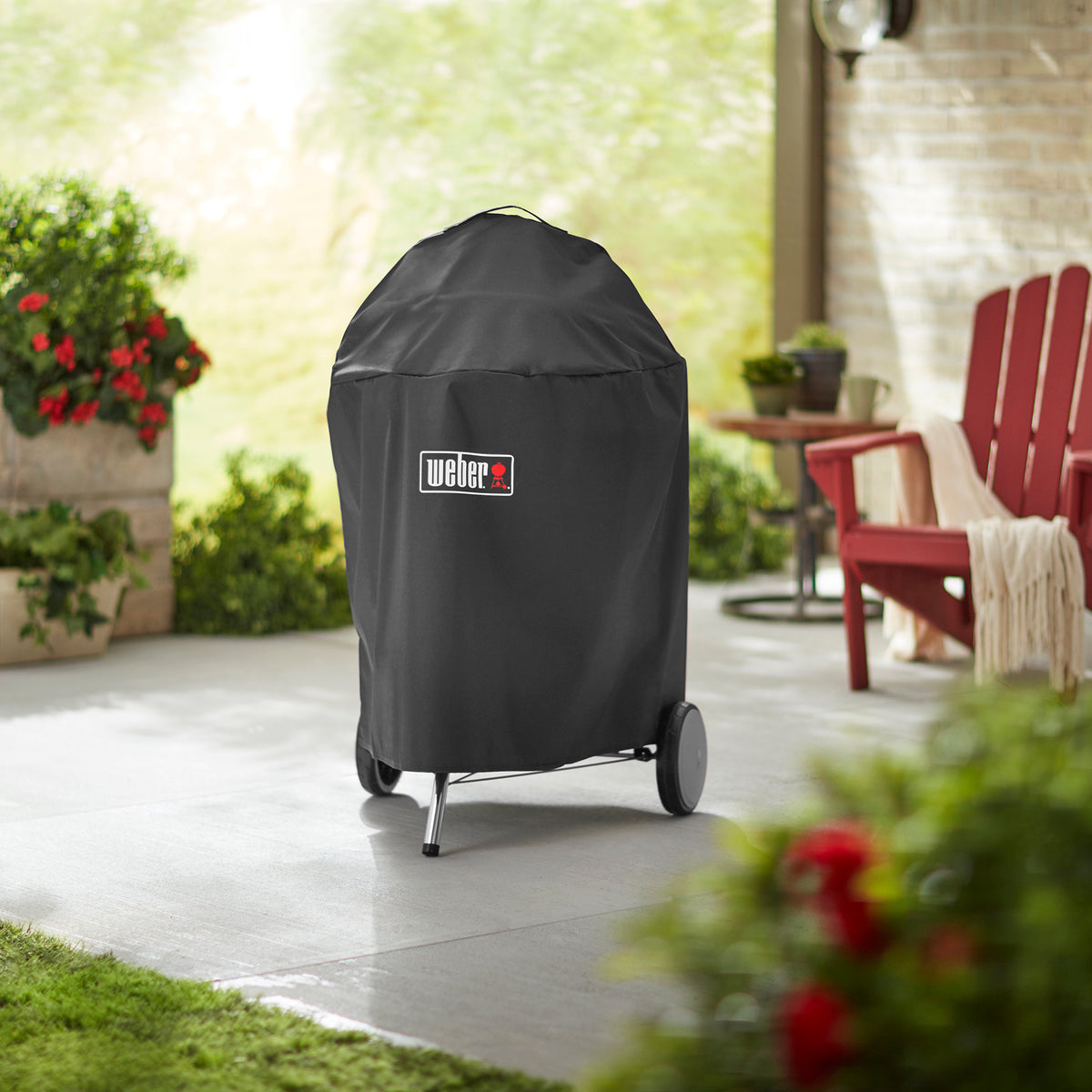 Weber Premium Cover fitted to a kettle