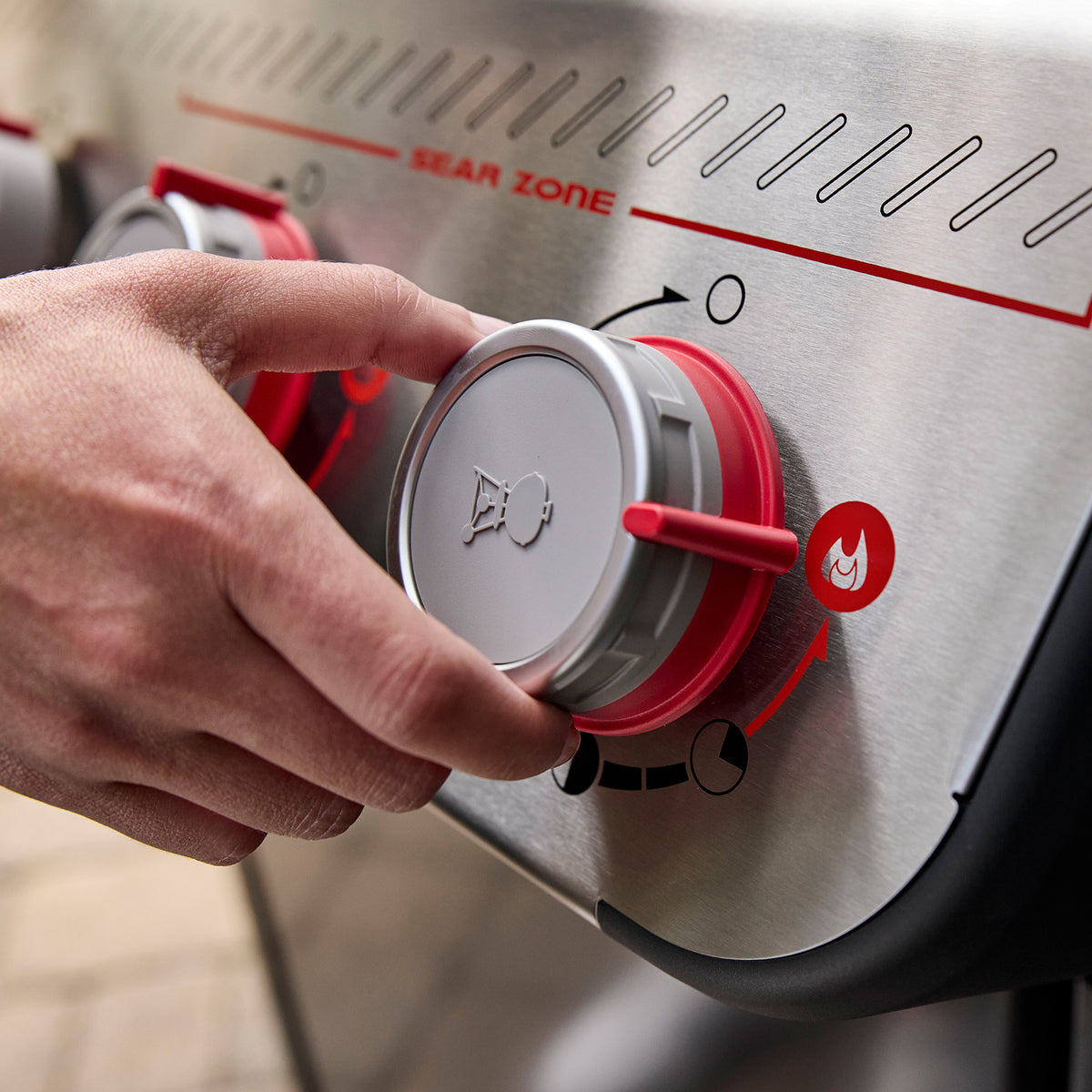 Weber Spirit E-435 control panel