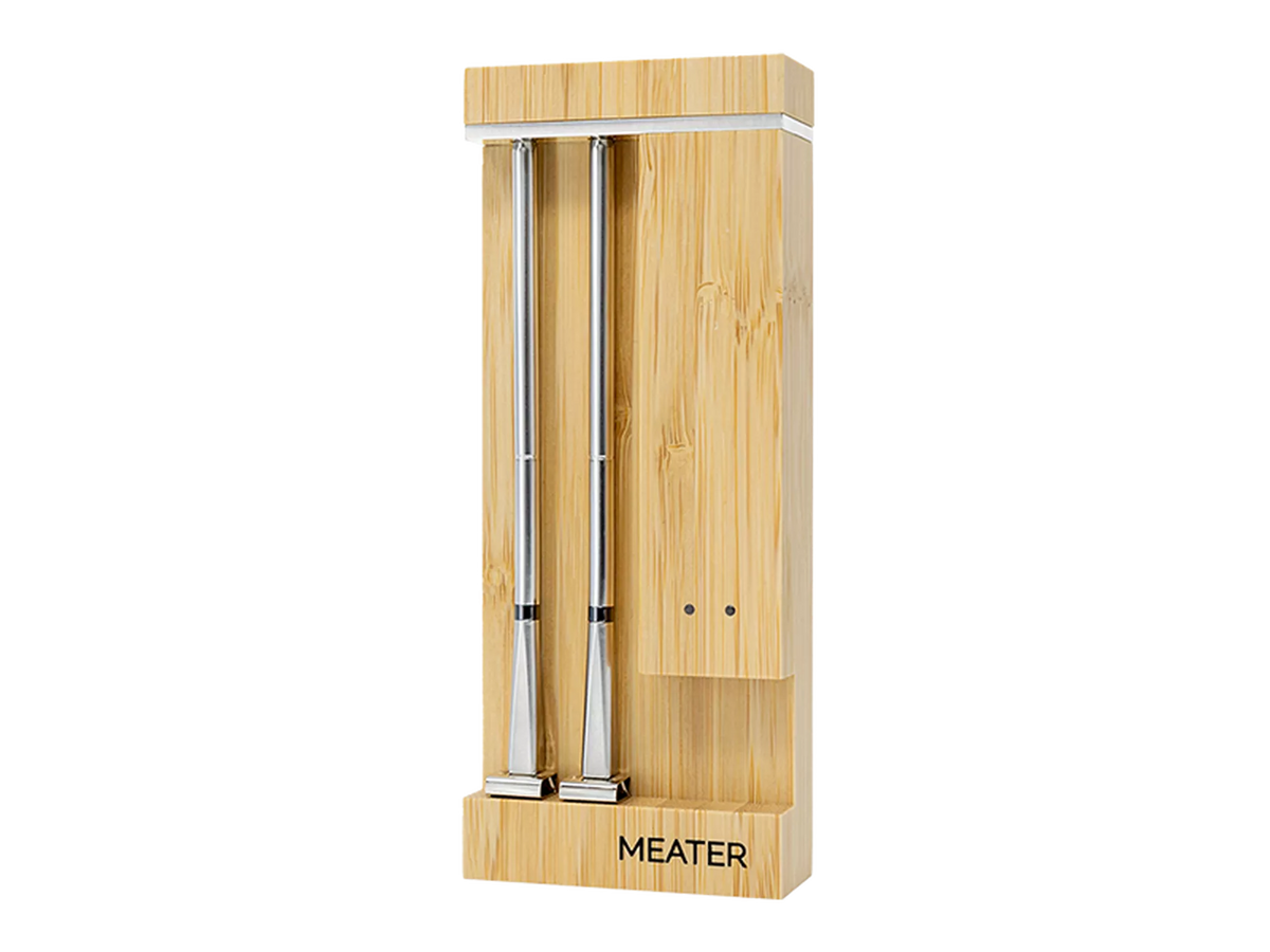 MEATER Pro Duo two wire-free probes in bamboo charging base