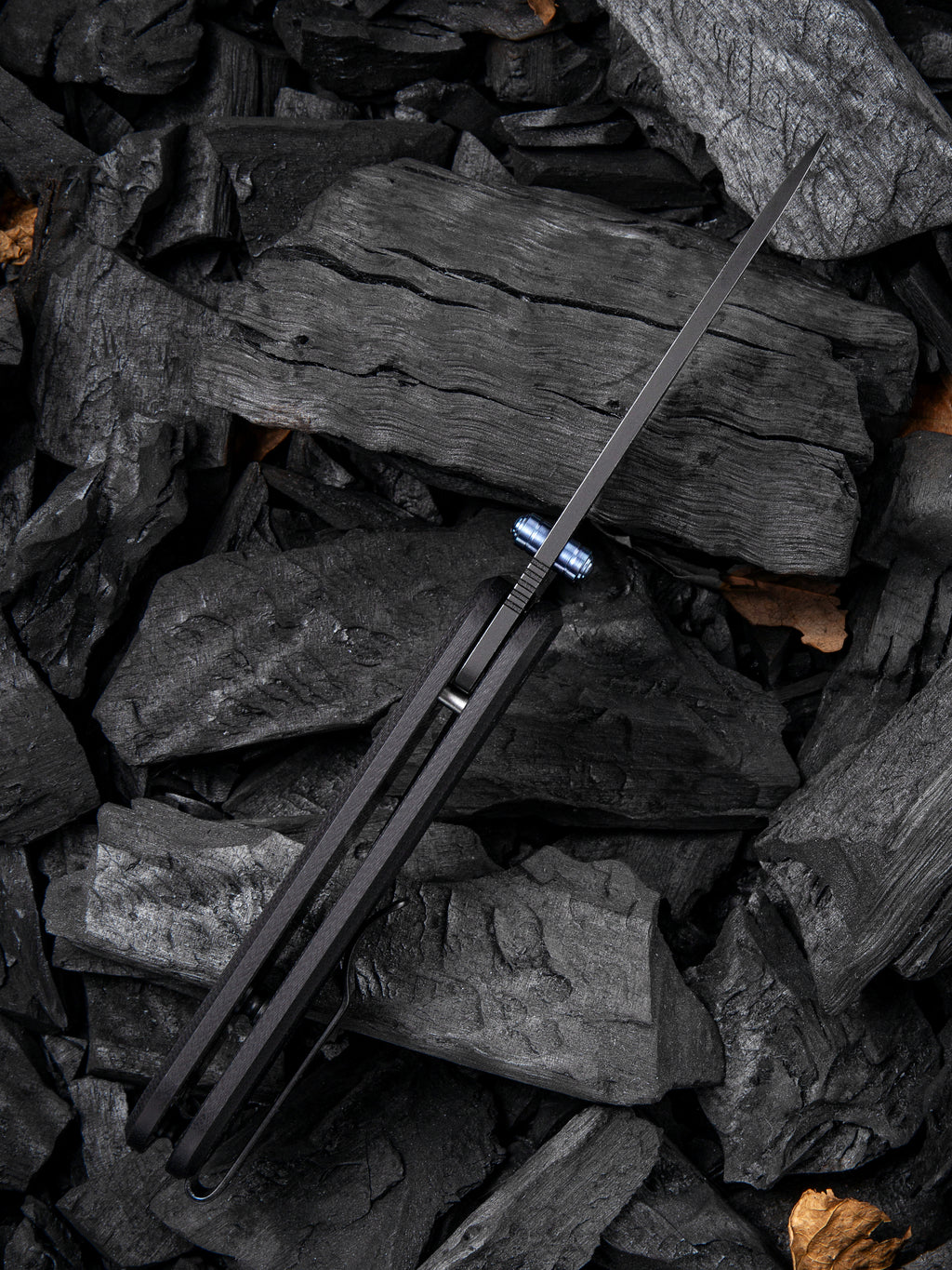 WE Banter — Black G10