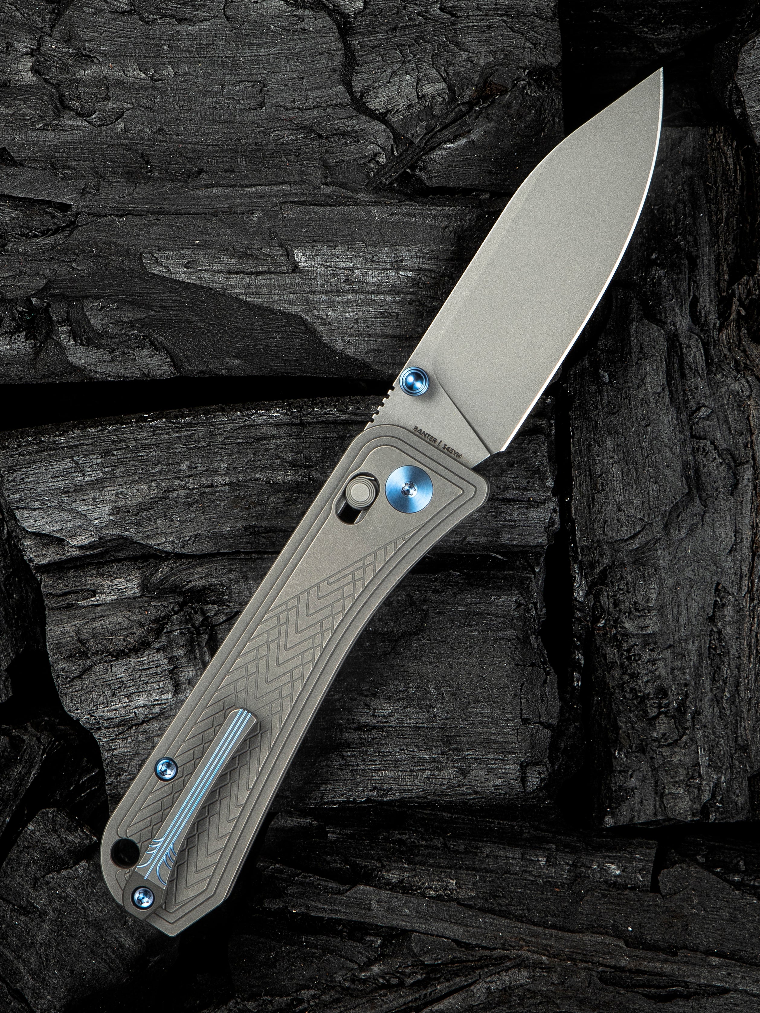 WE Bougie Banter — Upscale Art Deco Gray Titanium