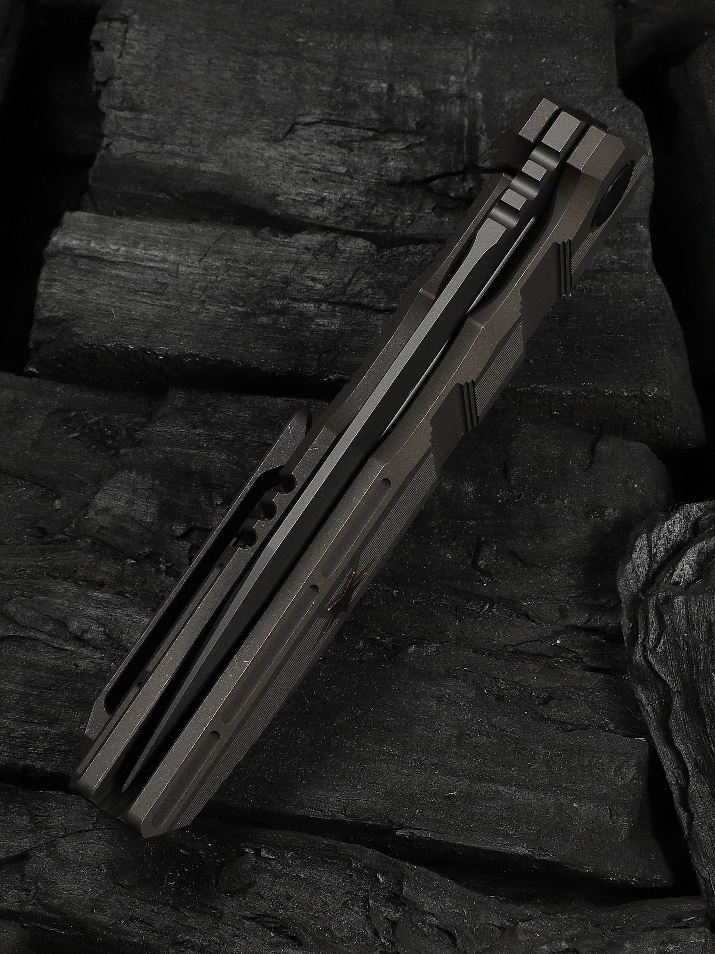 WE Breach — Charcoal Gray Titanium