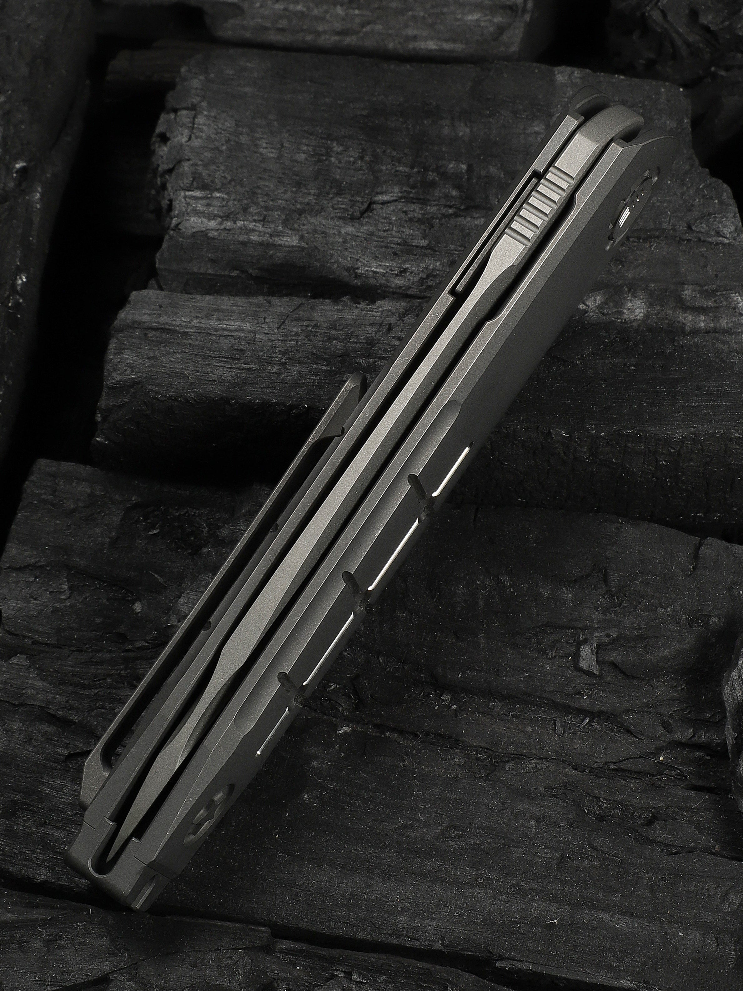 WE Hull — Gray Titanium Handle & Endcap