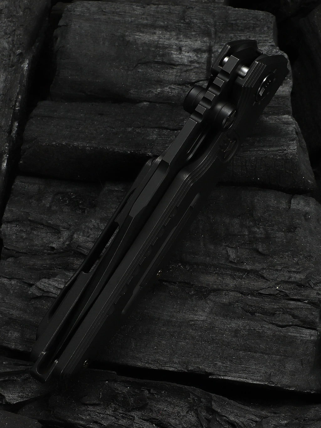 WE Muster — Black Titanium