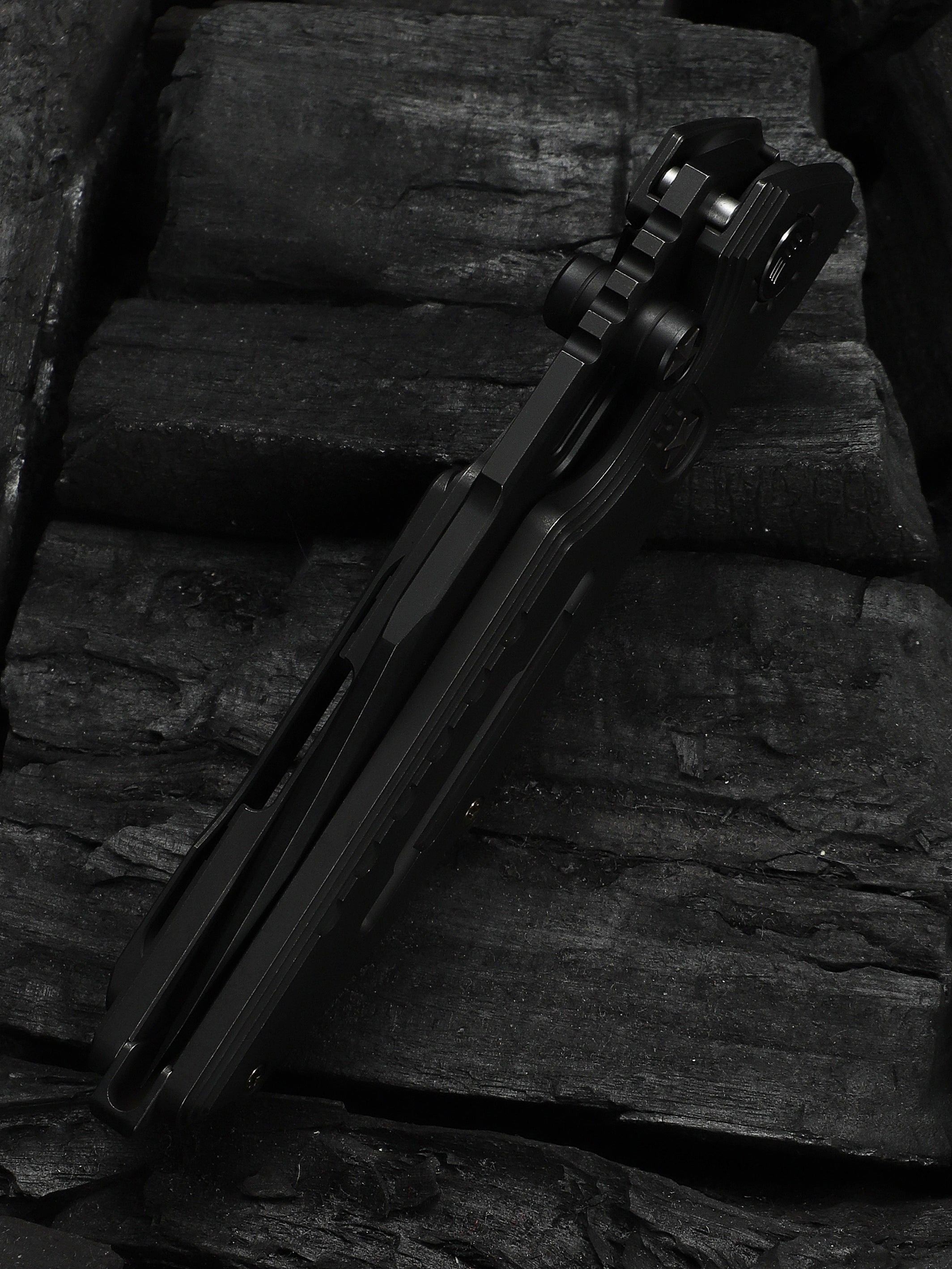 WE Muster — Black Titanium