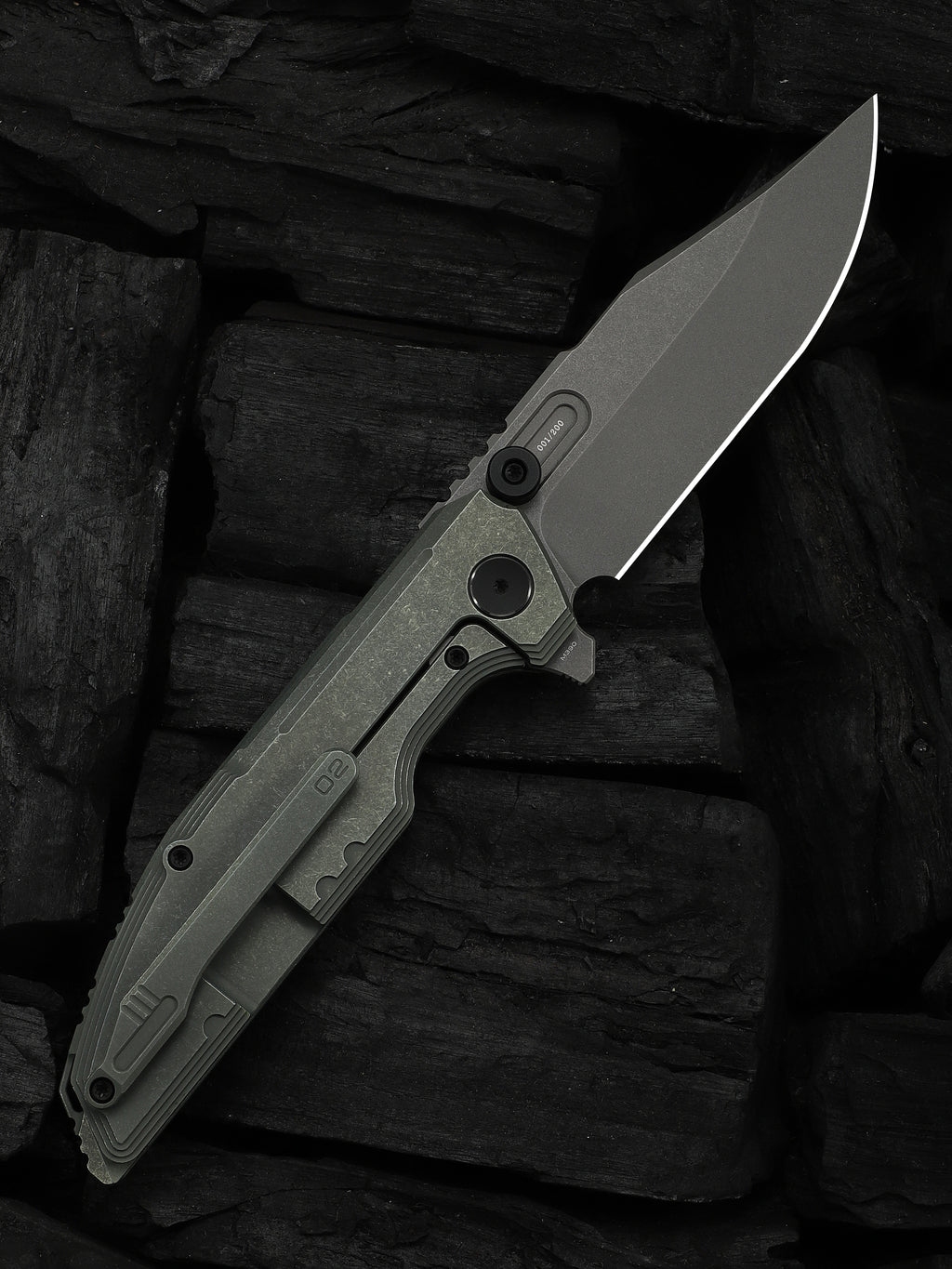 WE Muster — Olive Gray Titanium