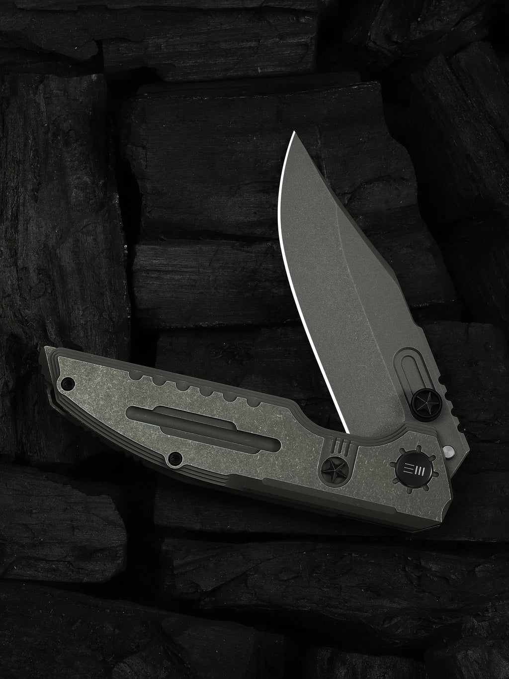 WE Muster — Olive Gray Titanium