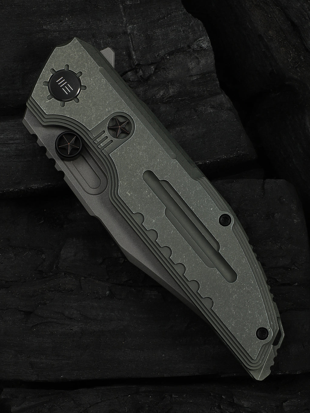 WE Muster — Olive Gray Titanium