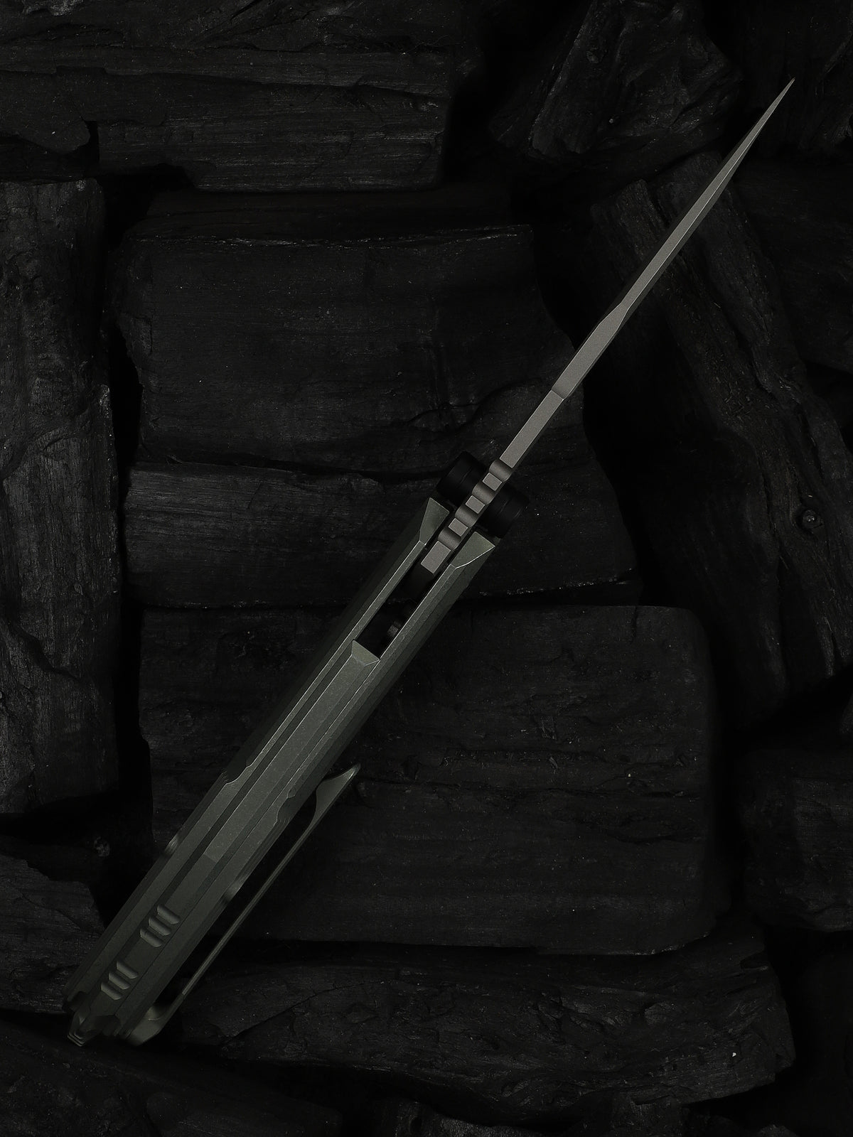 WE Muster — Olive Gray Titanium