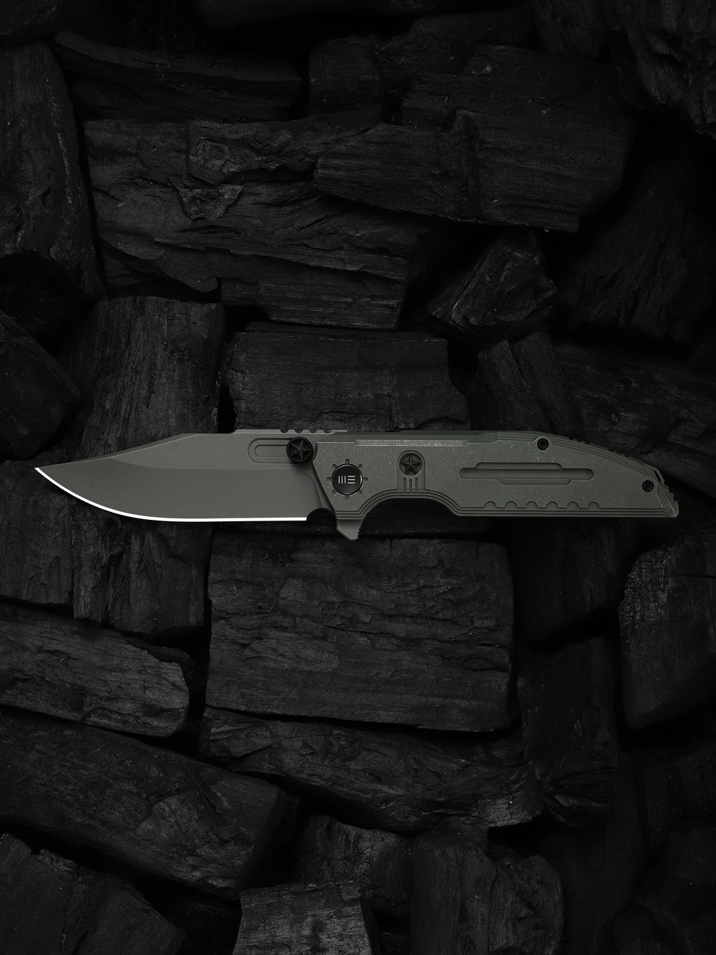 WE Muster — Olive Gray Titanium