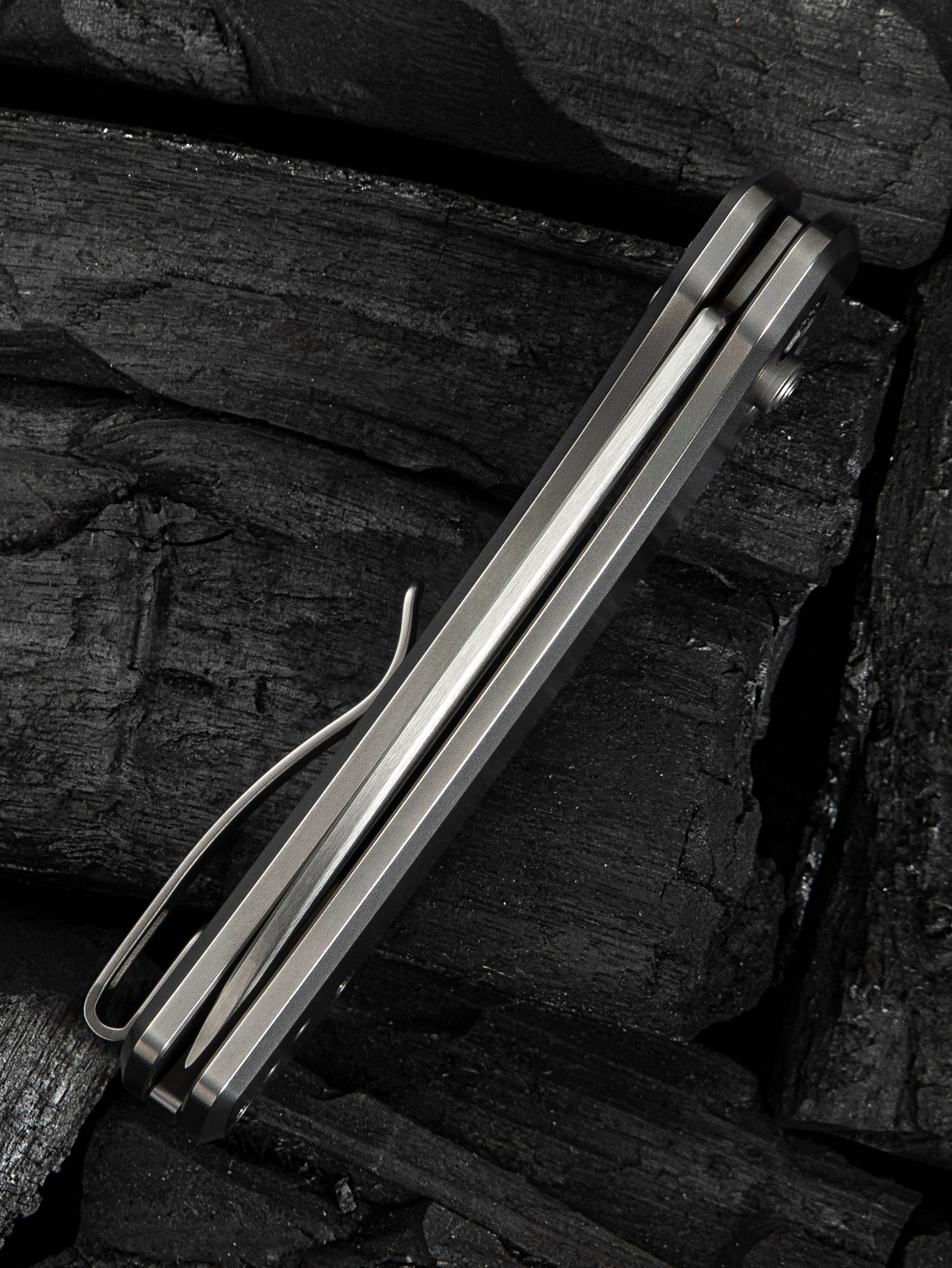 WE Nightblade — Polished Bead Blasted Titanium