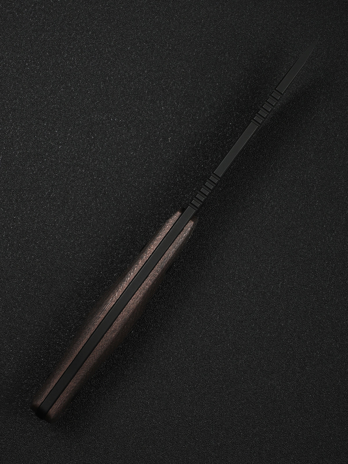 WE Notchline fixed blade knife with milled copper foil carbon fibre handle, view 3